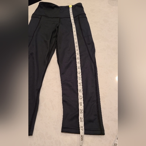 #5 Blackmilk yoga cropped leggings, Black, XS - Picture 6 of 8